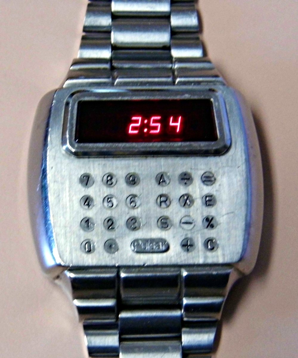 Relógio da marca Pulsar — Time Computer